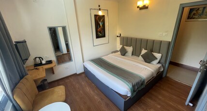 Aamod Feather Touch Room Type - Super Deluxe Room