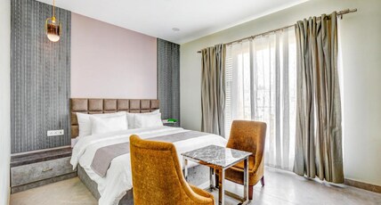 FabHotel The White Moon Room Type - Deluxe Room