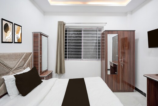 Hotel O Midway Treat Barwani