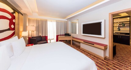 Radisson Blu Hotel Doha Room Type - Suite