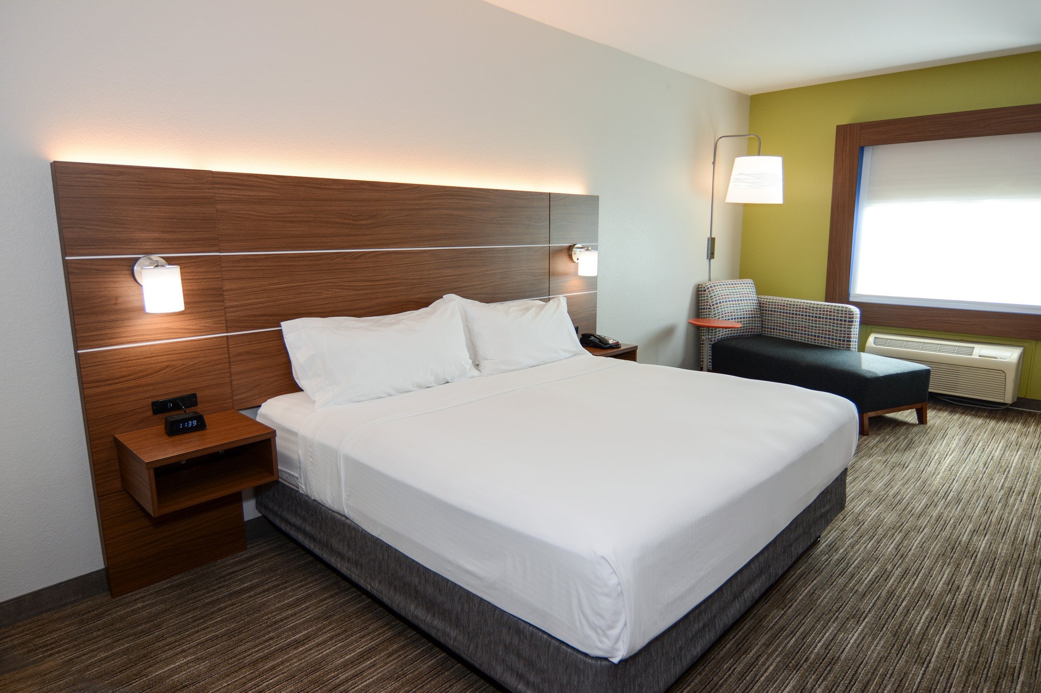 Holiday Inn Express Hotel & Suites New Boston - Tap to explore photos