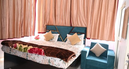 Shri Dham Hotel And Resort Room Type - Deluxe Room