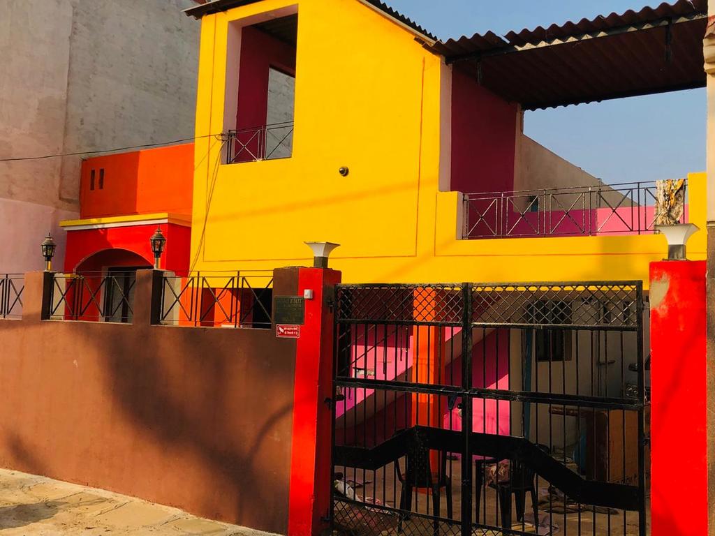 Paradise Home Stay - Tap to explore photos