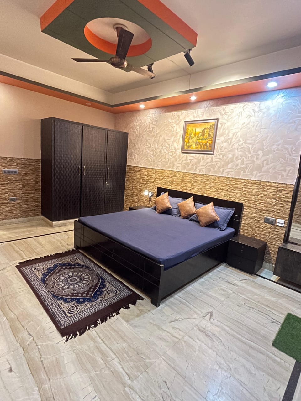 Let'stay- 2BHK Suite In Noida - Tap to explore photos