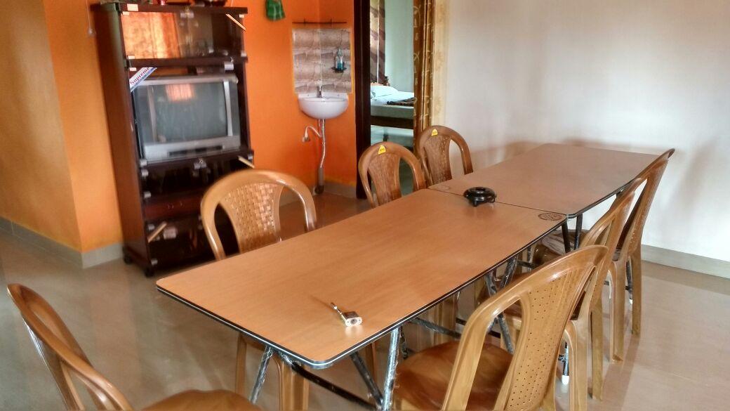 Hillside Guesthouse - Tap to explore photos