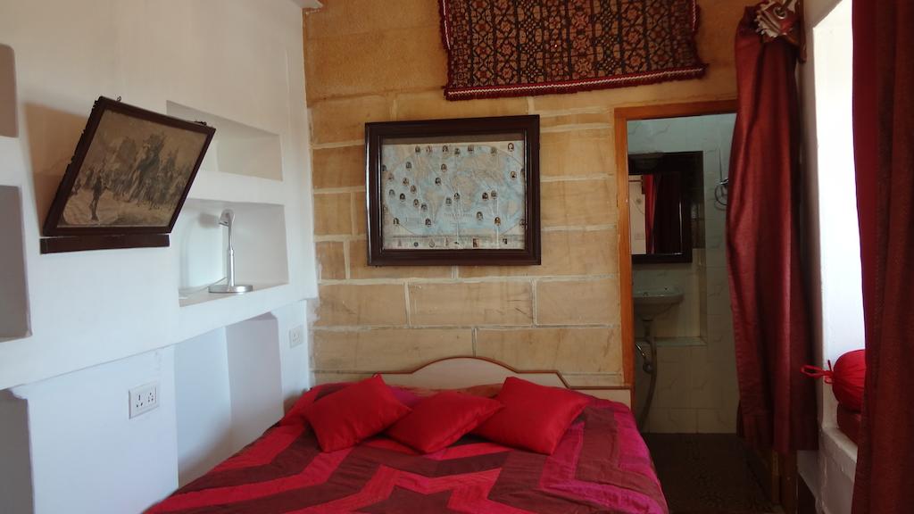 Hotel Victoria - Tap to explore photos