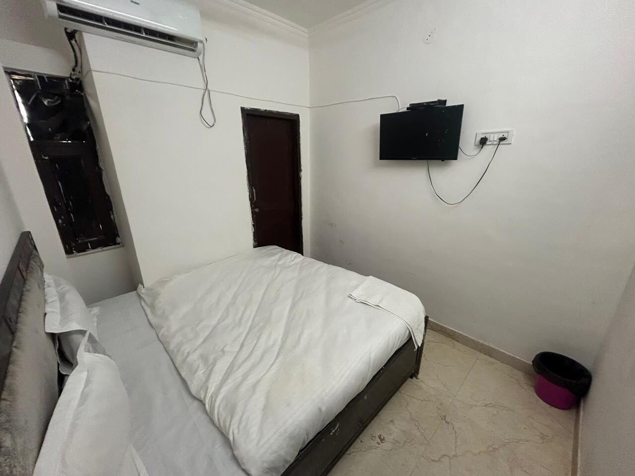 Hotel Midtown - Tap to explore photos