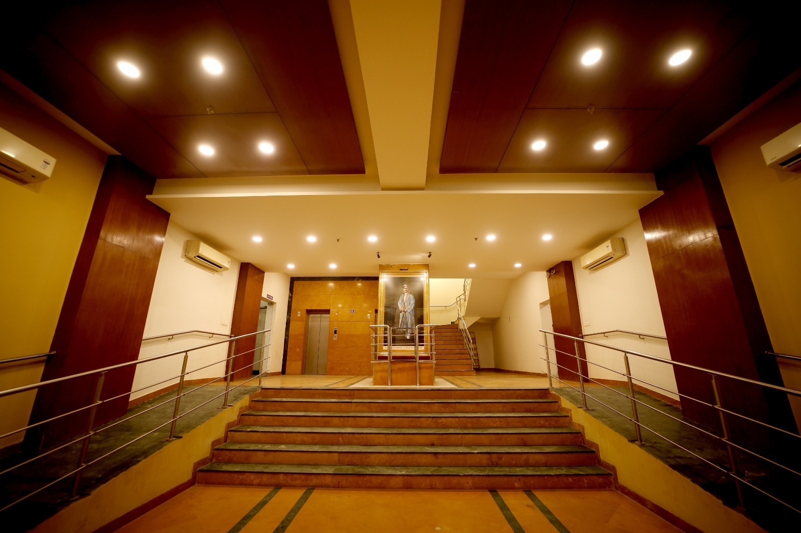 Main gallery