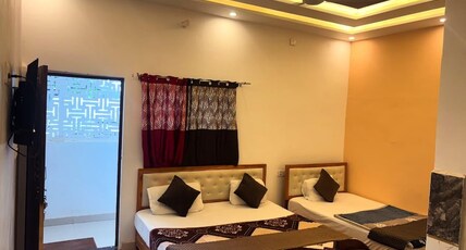Amritt palace Near Ram Mandir Room Type - Tripple Deluxe Ac Room 