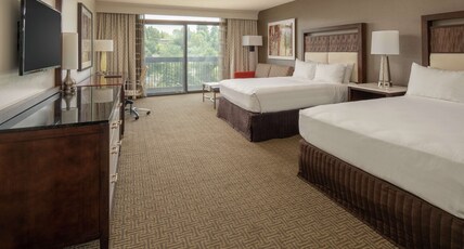 Hilton Bellevue Room Type - 2 QUEEN BEDS WITH SOFA BED