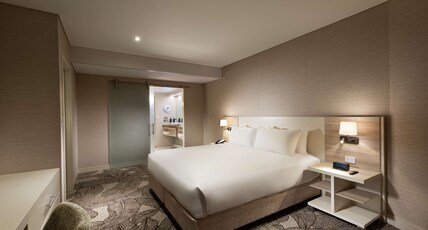Hilton Darwin Room Type - KING ONE BEDROOM SUITE