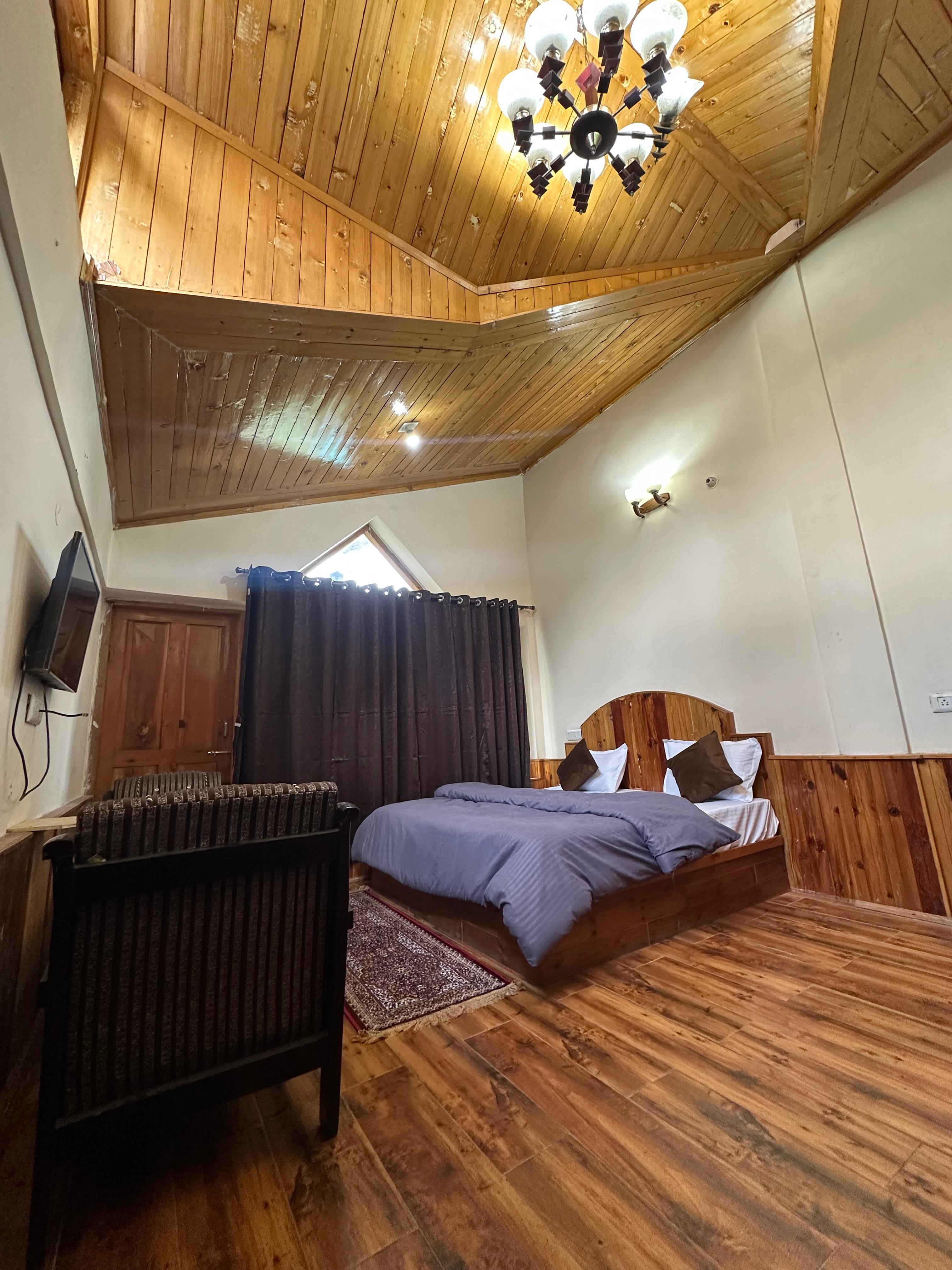 Hotel Snow Cottage - A Boutique Cottage - Tap to explore photos