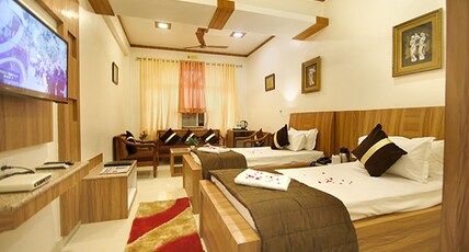 HOTELSHEETAL REGENCY - 300 MTR from Shri Krishna Janambhumi Room Type - Luxury Room