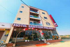 Hotel Santosh Palace