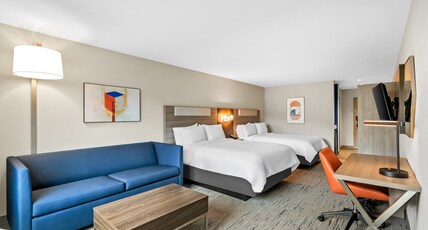 Holiday Inn Express & Suites OGDEN Room Type - 2 Queen Suite