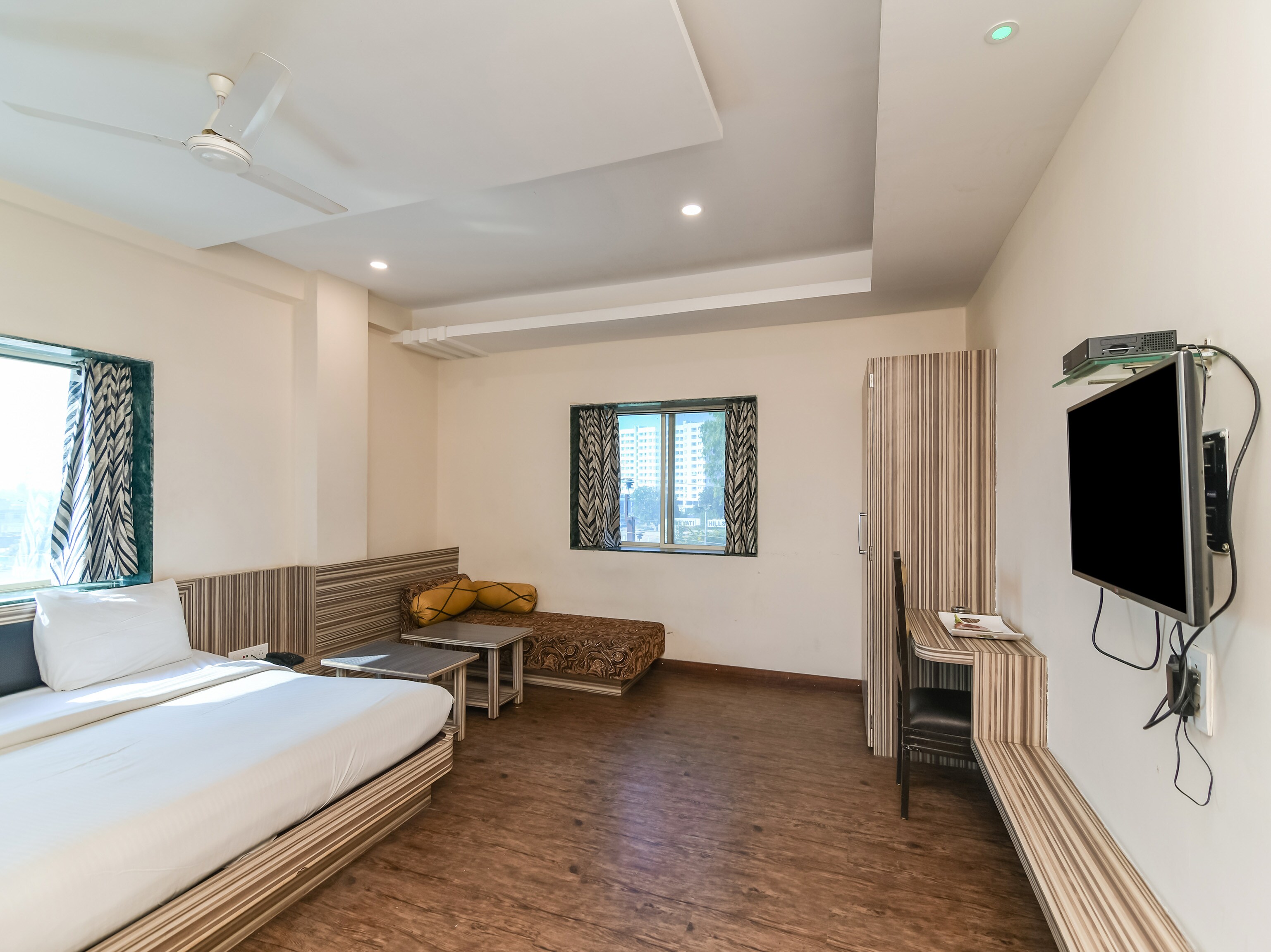 Hotel Siddhant - Tap to explore photos