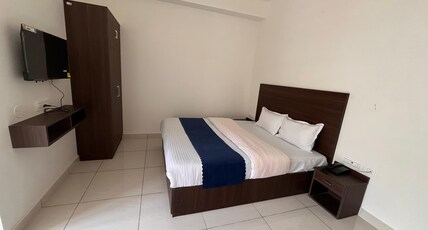 Hotel Rewalsar Heights Room Type - Premium Room
