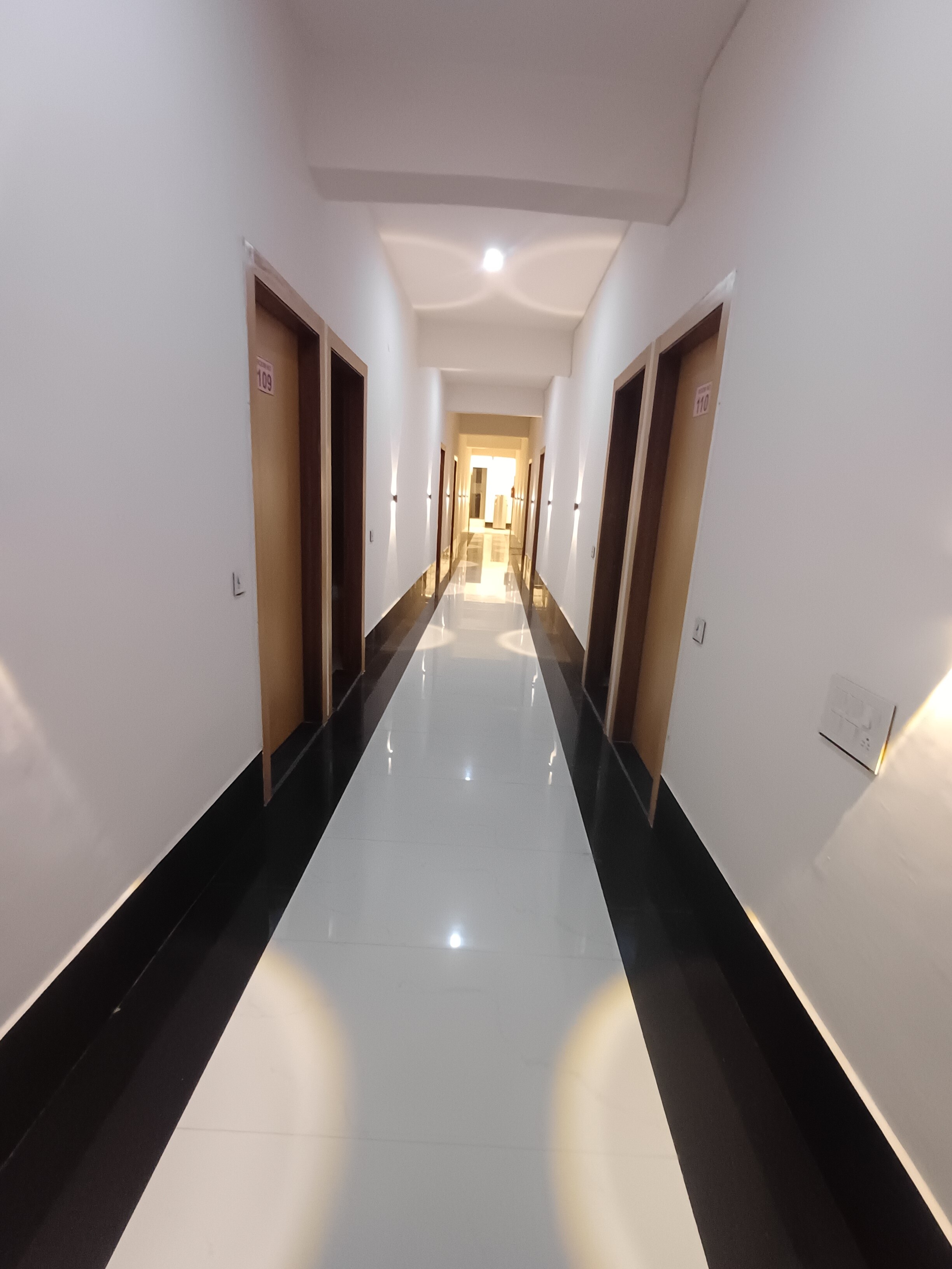 Veer hotel - Tap to explore photos