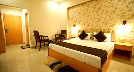 Hotel Aashirwad International Room Type - Deluxe Room
