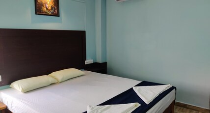 Vaikunt Havelock Room Type - Deluxe Room with AC and Free Wifi