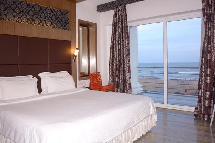 Jamindars Palace,BeachFront Hotel - Tap to explore photos