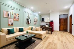 BluO Awesome 1BHK DLF Galleria Market Gym TT