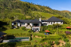 Camellia Hills
