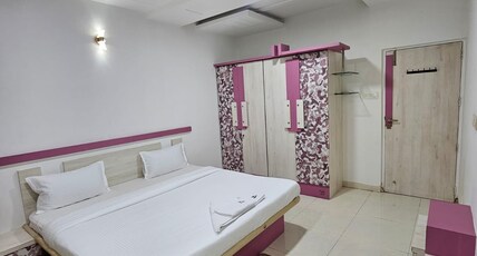 Zenith Shared Living Pune Room Type - Room in a 8Bhk Villa