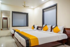 Rooms of Itsy Hotels M