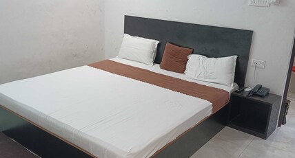 Hotel O DEV DARSHAN PAYING GUEST HOUSE Room Type - Classic