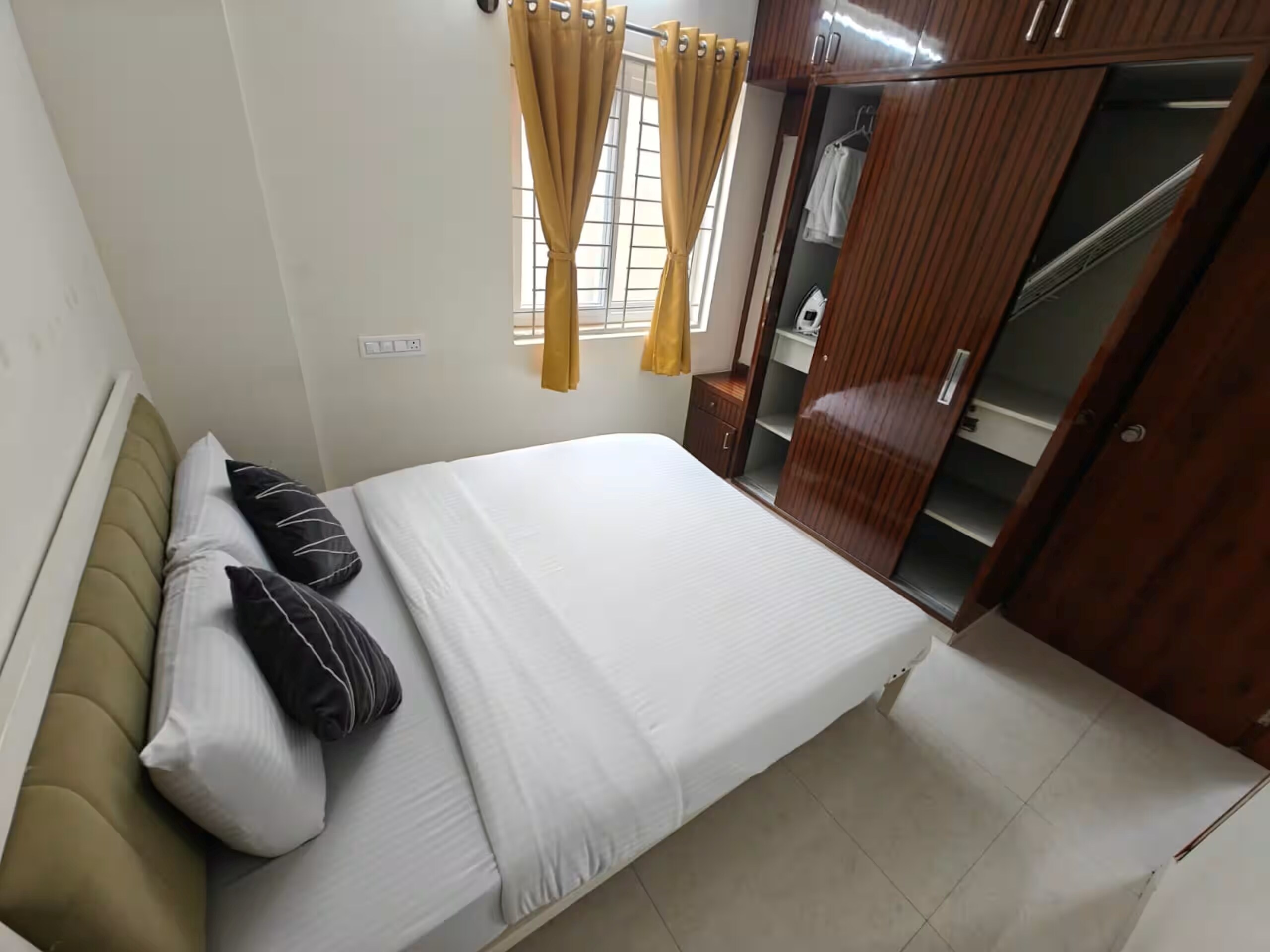 Yuhii Abode 1BHK comfy home - Tap to explore photos