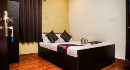 Meeraj Residency Room Type - Non Ac Deluxe Room