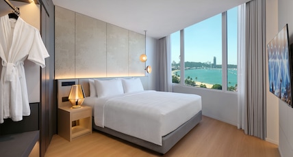 Hard Rock Hotel Pattaya Room Type - Gold Suite