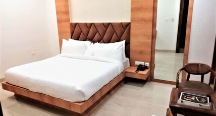 Hotel Prabha - Elite Chauraha near Police Line Ground Room Type - Standard Room