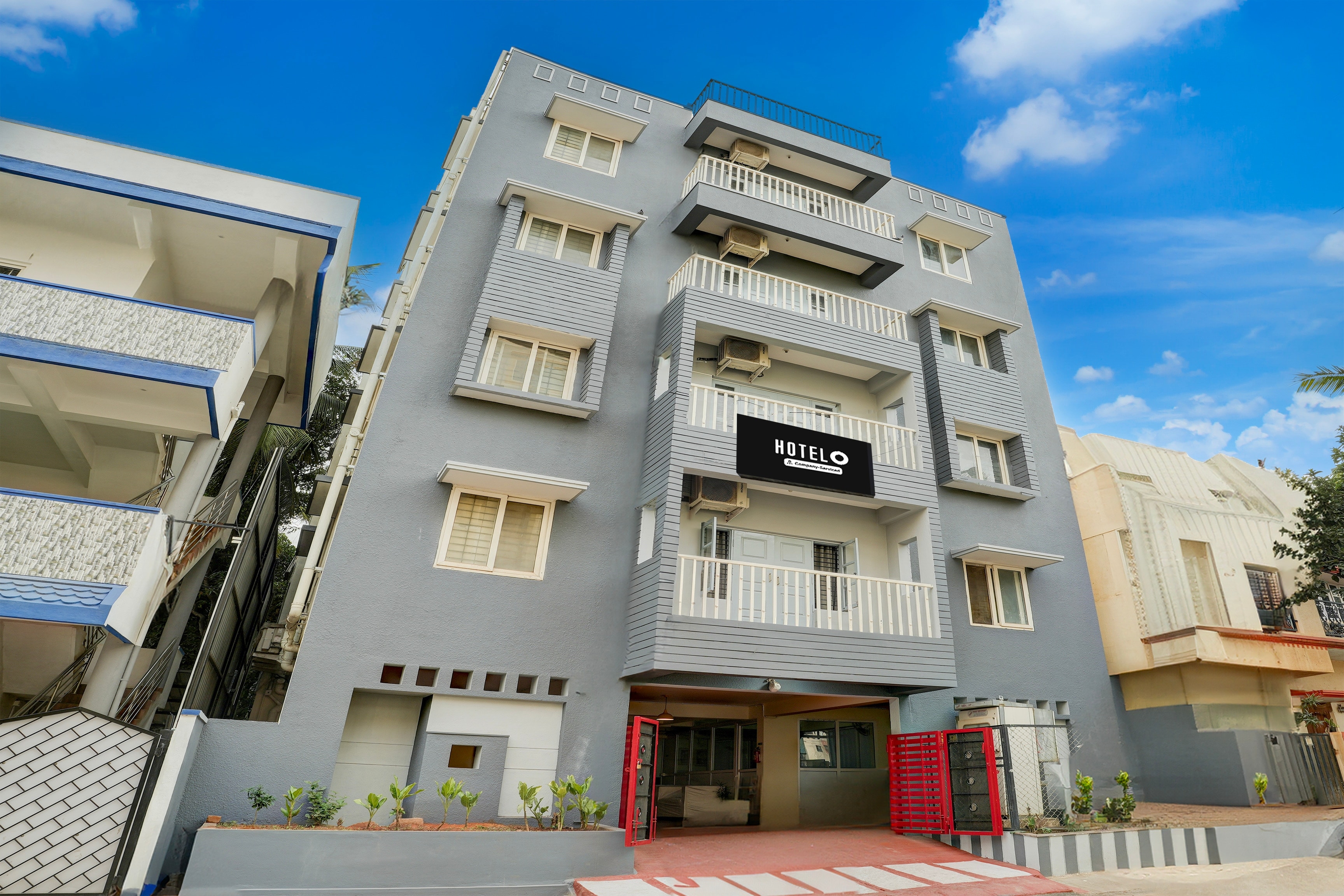 Super Hotel O Whitefield - Tap to explore photos