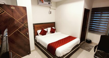 HOTEL AADYA INN Room Type - Queen Room