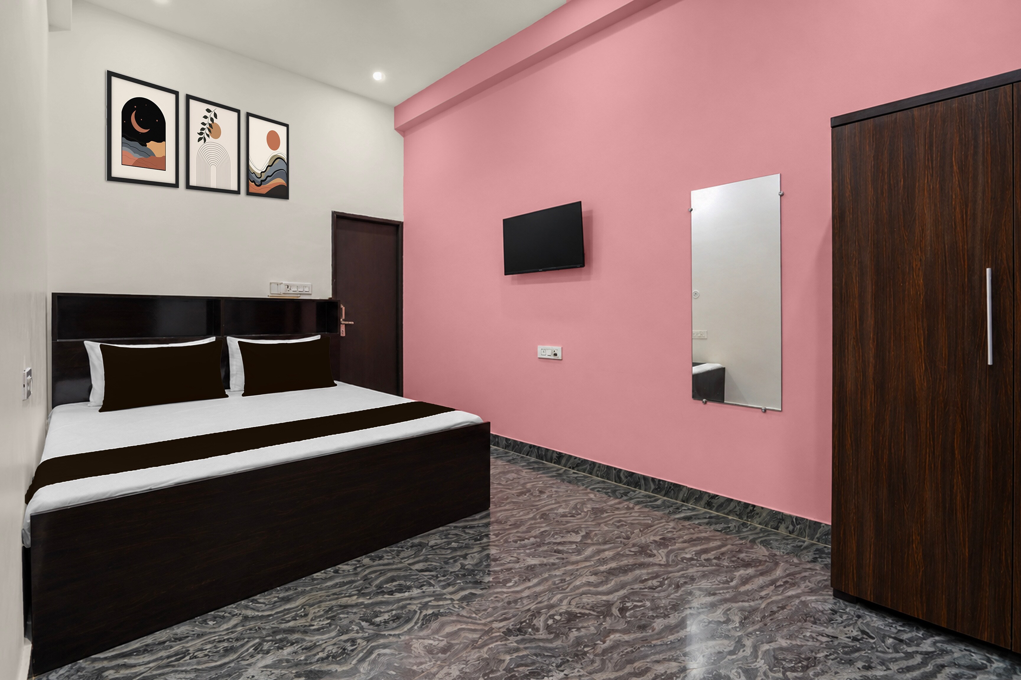 Hotel O Priceless Lucknow - Tap to explore photos