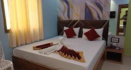vibha palace Room Type - Deluxe Room