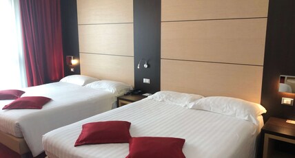 Best Western Plus Hotel Galileo Padova Room Type - 2 Queen Beds, Non-Smoking, Comfort Room