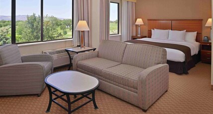 Doubletree Hotel Grand Junction Room Type - 1 KG W SOFABED NONSMOKING
