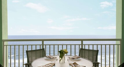 Hilton Suites Ocean City Oceanfront Room Type - 2 QN 1BDRM STE ACC RI SHWR