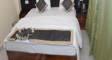 Hotel Mansarovar Room Type - Deluxe Room