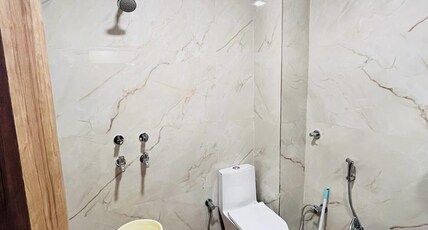 KS PAYING GUEST HOUSE Room Type - Deluxe Twin Room