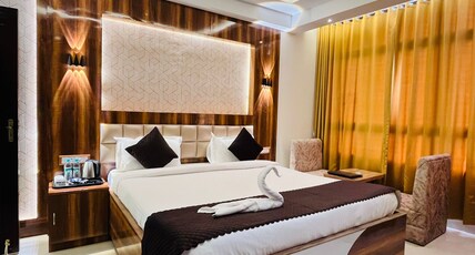 Riverdale Homestay, Diamond Harbour (WB Govt Reg Gold Category) Room Type - Premium Riverview