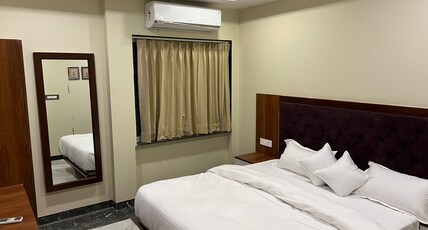 Hotel Vacation Vibes Room Type - Super Deluxe Room