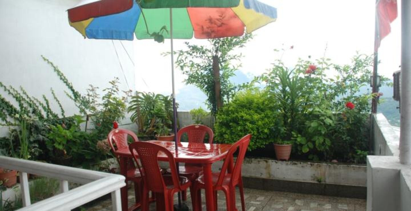 Tourist Inn - Tap to explore photos