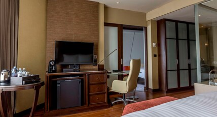 Hilton Bangkok Grande Asoke Room Type - KING EXECUTIVE FAMILY ROOM