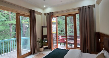 The Reset House Room Type - Premium Double Room with Balcony 103