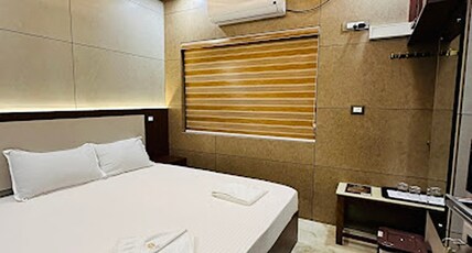 Brown Palace Room Type - STANDARD