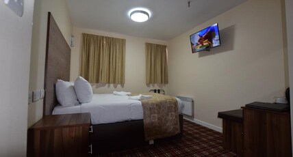 Lucky 8 Hotel London Ilford Room Type - Double Room